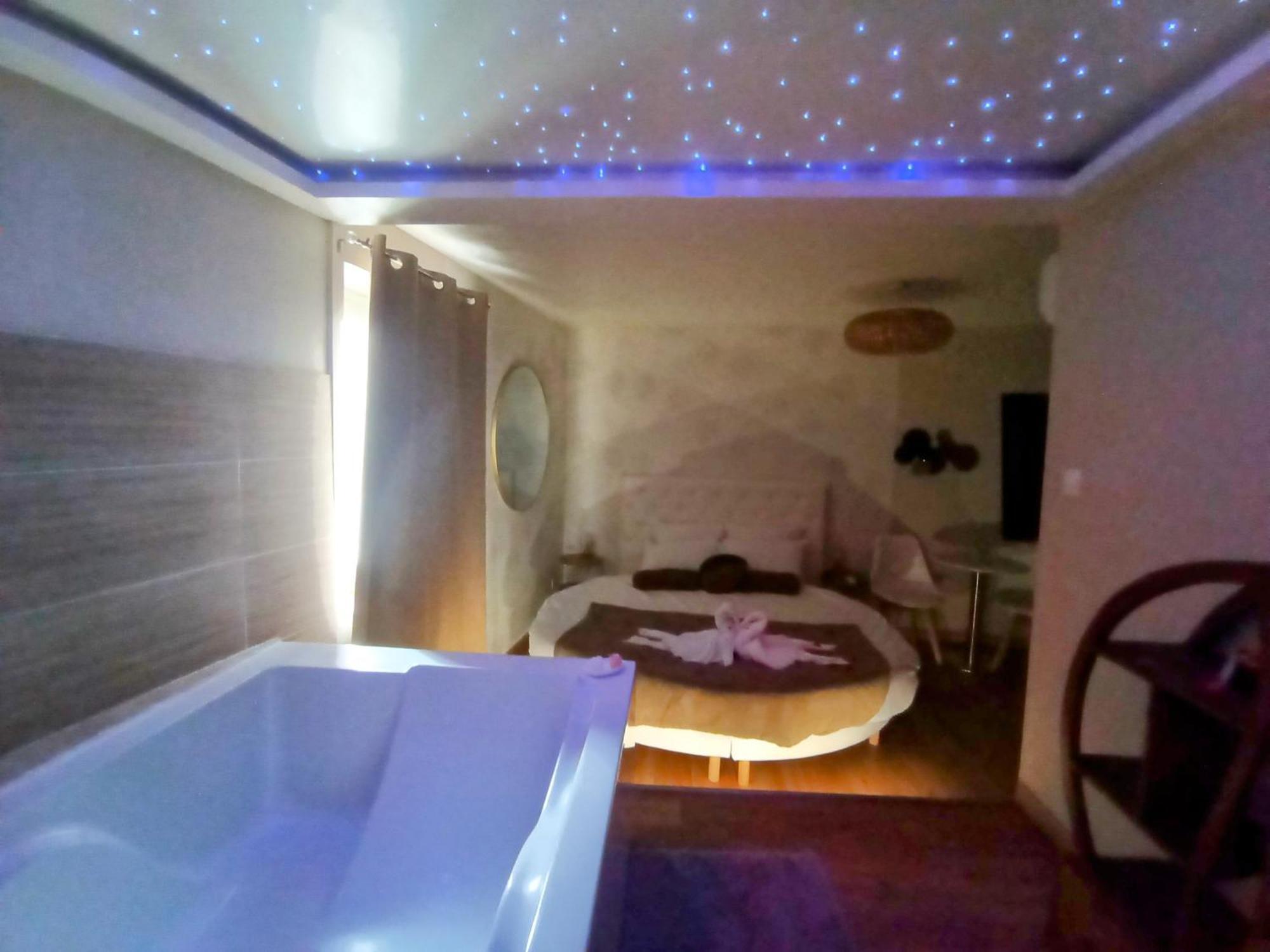 Studio Love Room Spa Baignoire Double La Ciotat Centre Port Екстериор снимка