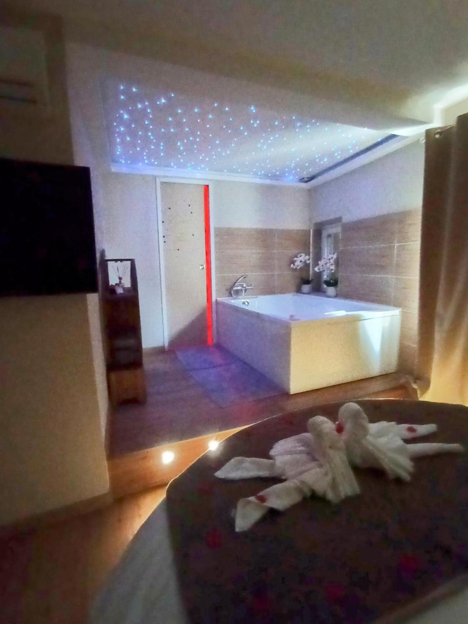 Studio Love Room Spa Baignoire Double La Ciotat Centre Port Екстериор снимка