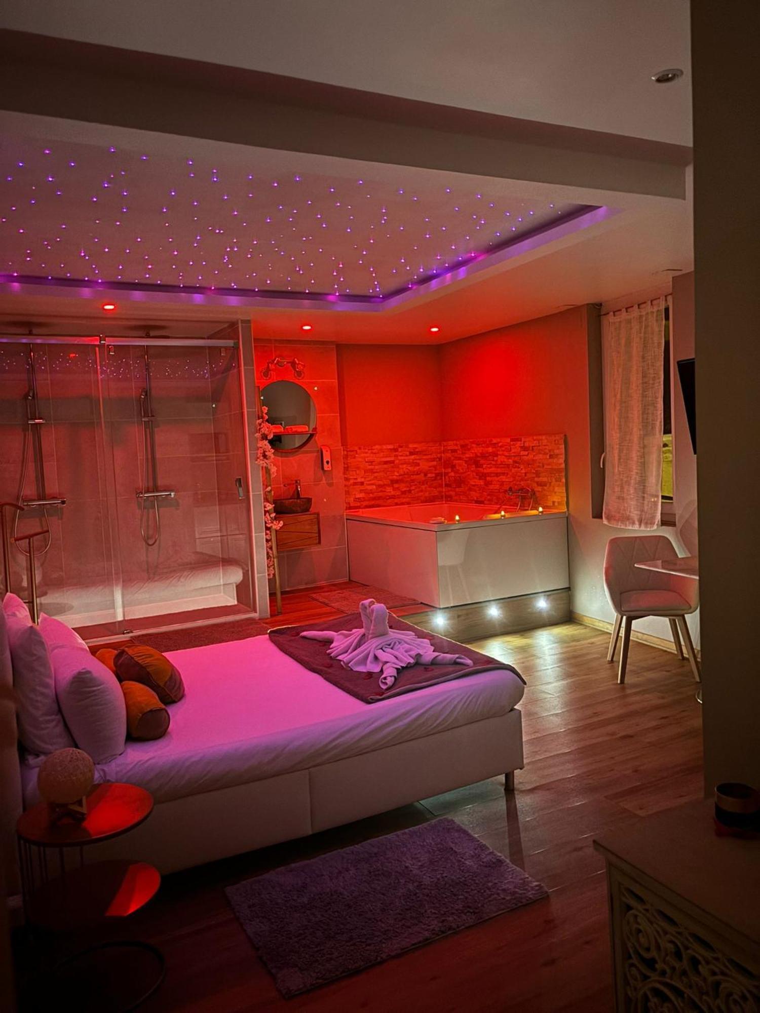 Studio Love Room Spa Baignoire Double La Ciotat Centre Port Екстериор снимка