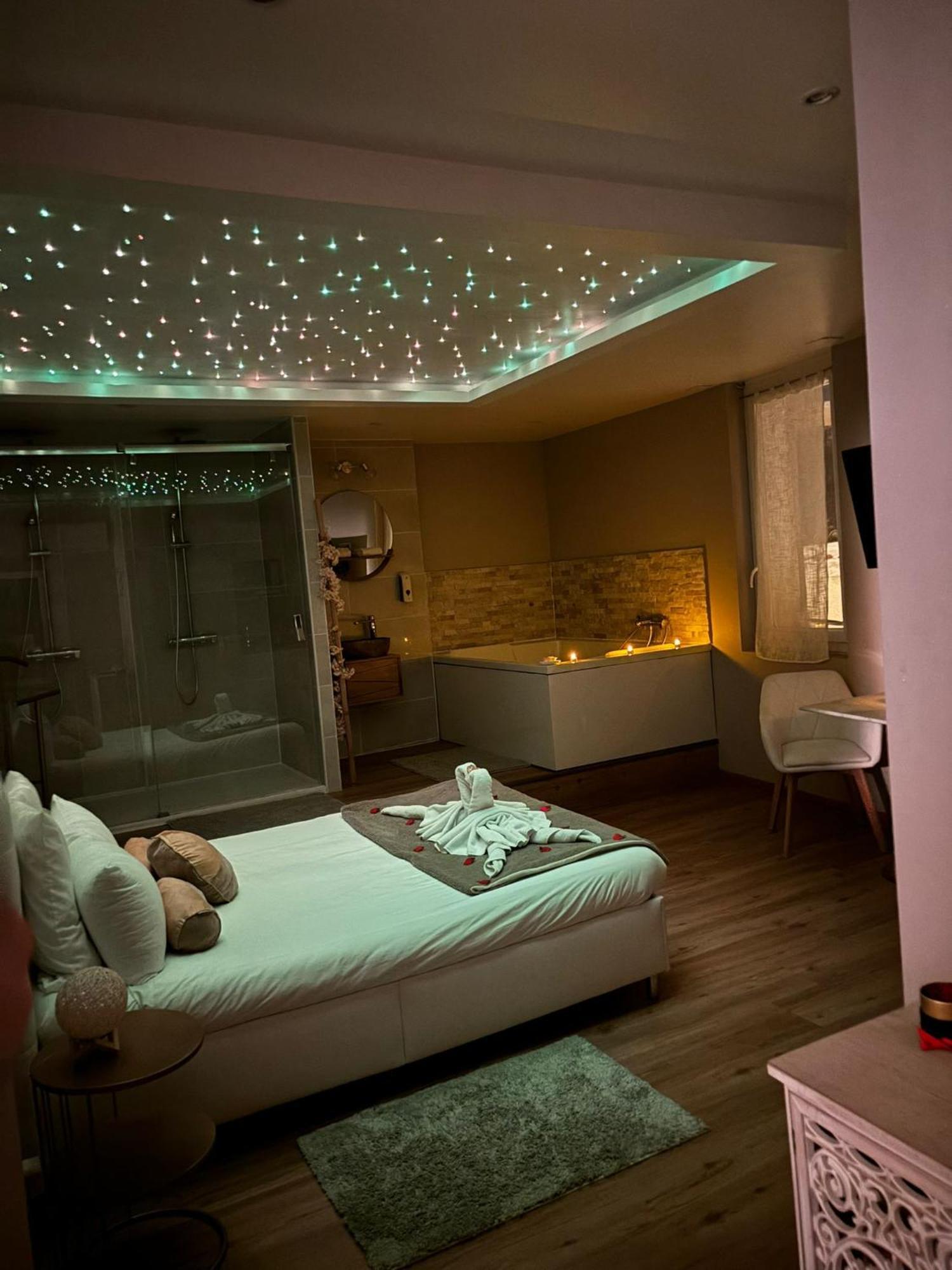 Studio Love Room Spa Baignoire Double La Ciotat Centre Port Екстериор снимка